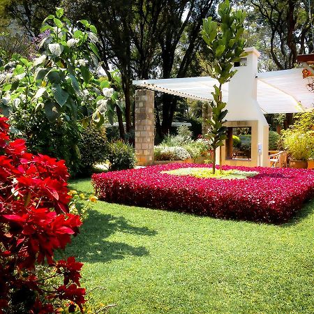 Amani Gardens Inn Найроби Экстерьер фото